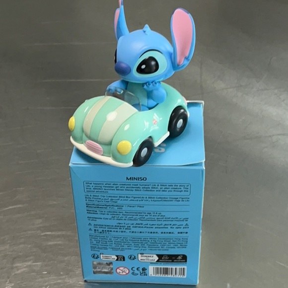 Disney Stitch Trip Collection “Old Style” 2 pieces. - Picture 5 of 7